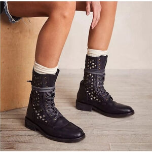 FREE PEOPLE Flower Power Lace Up Boots Navy Size 38.5 8.5